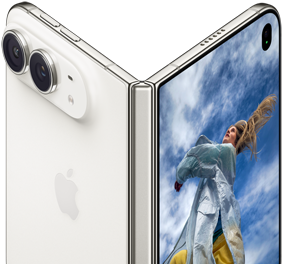 iPhone Duo, čiastočne otvorený ako kniha s pántom v strede, vonkajší zadný panel vľavo s logom Apple a sústavou dvoch kamier, vonkajší displej vpravo zobrazuje portrét osoby s blond vlasmi
