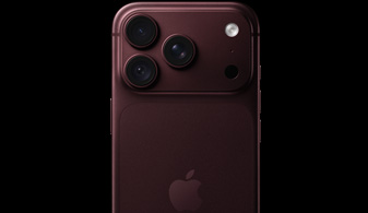 iPhone 18 Pro borgogna mostrato da dietro, fotocamera principale da 48MP ad apertura variabile